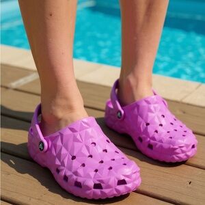 CROCS Classic Geometric Clog "Bubble" WOMEN'S 7 NWT